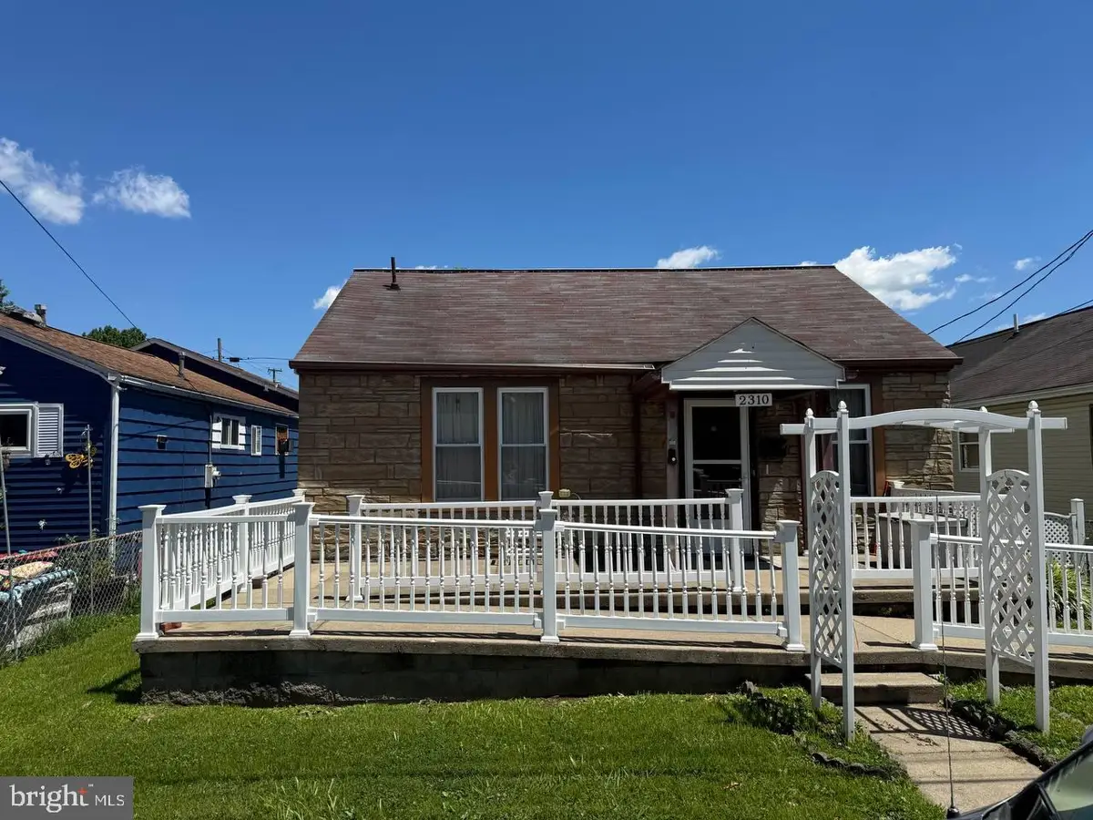 2310 Mckinley Ave, Saint Albans, WV 25177 - #1
