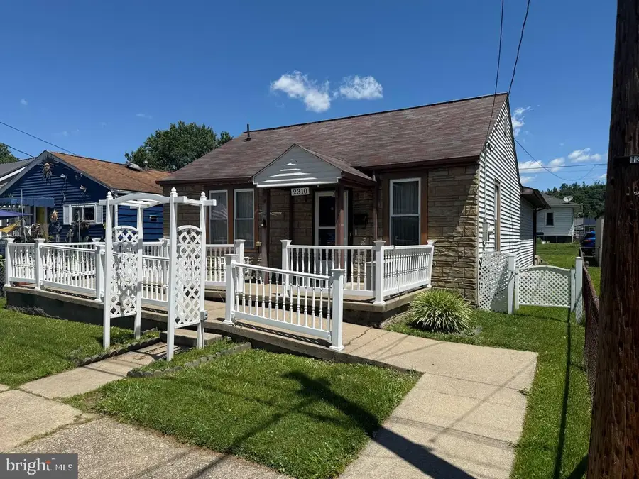 2310 Mckinley Ave, Saint Albans, WV 25177 - #2