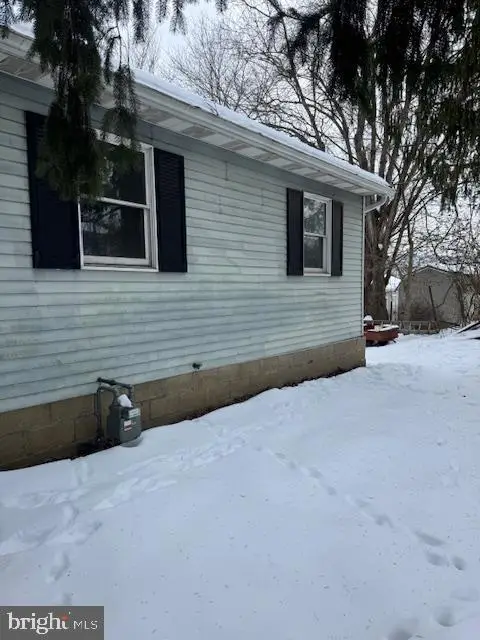 11 N Highland Ave, Moundsville, WV 26041 - #1