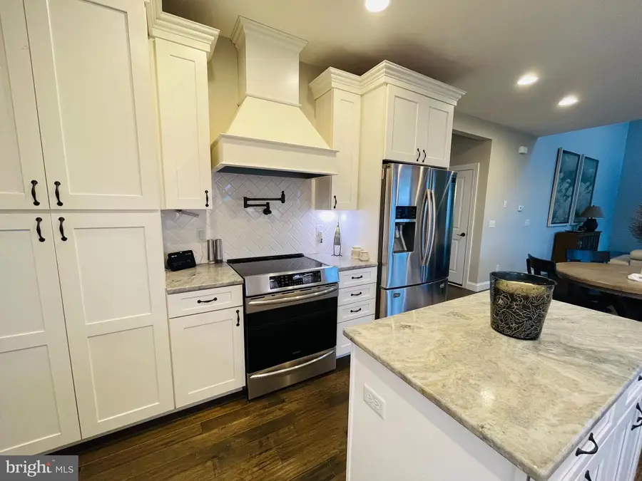 708 Slaton Ln, Morgantown, WV 26508 - #3