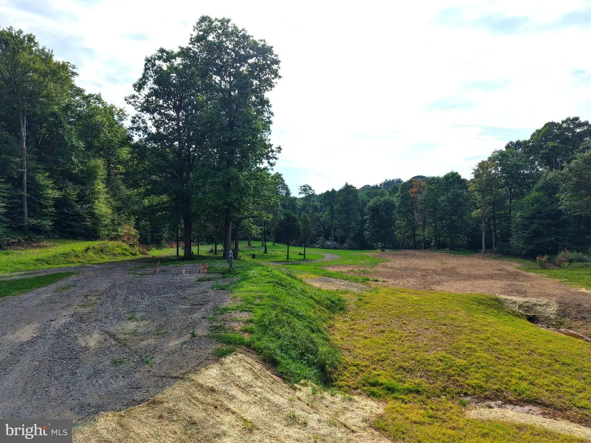 1702 Snake Hill Rd, Morgantown, WV 26508 - #1