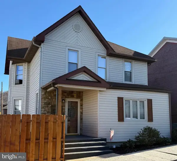 81 James St, KEYSER, WV 26726