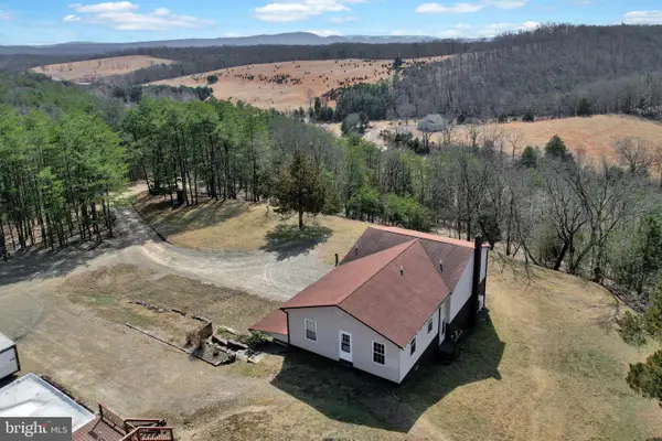 40 Amandas Ln, KEYSER, WV 26726