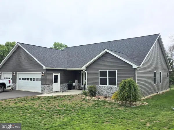 41 Leota St, FORT ASHBY, WV 26719
