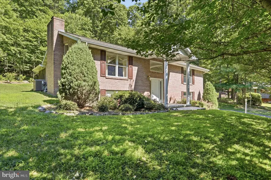 695 Sherwood Dr, Ridgeley, WV 26753 - #2