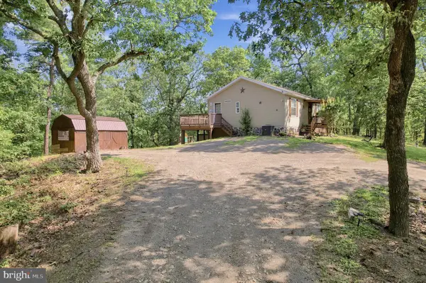 1261 W Longview Dr, BURLINGTON, WV 26710
