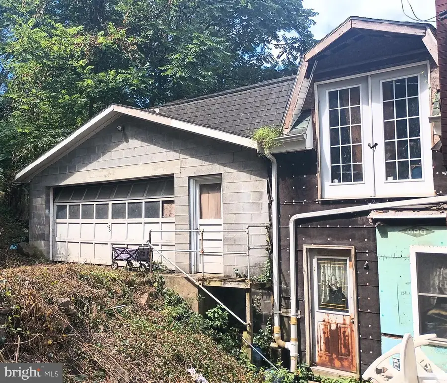 11 Dundee St, Piedmont, WV 26750 - #2