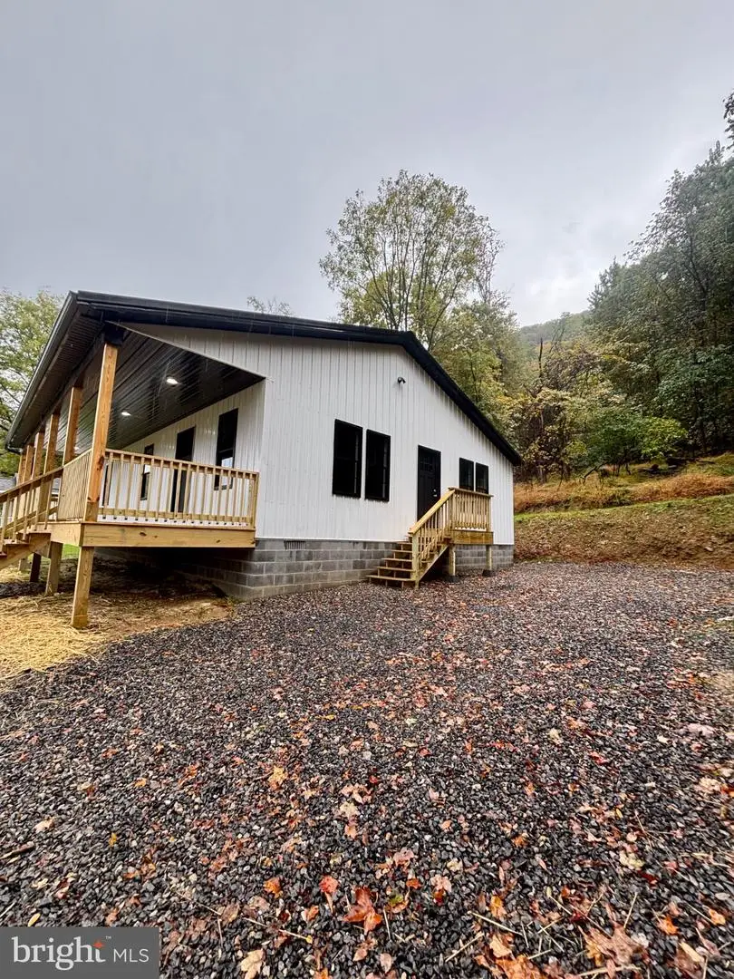 1131 Miller Rd, Ridgeley, WV 26753 - #3