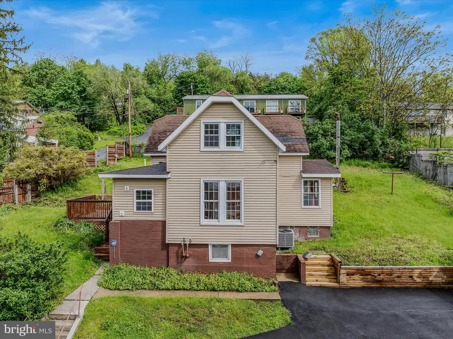 151 S Laurel Ave, Berkeley Springs, WV 25411 - Image #3