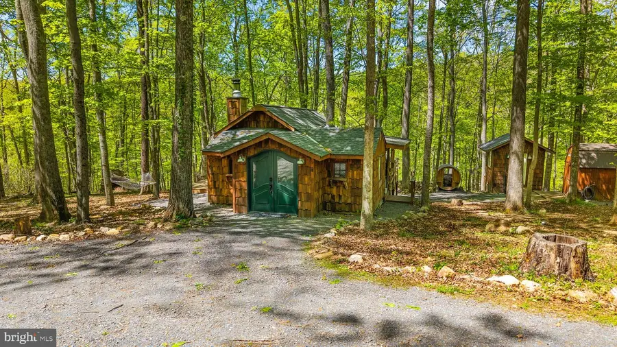 326 Preacher Ln, Great Cacapon, WV 25422 - Image #2