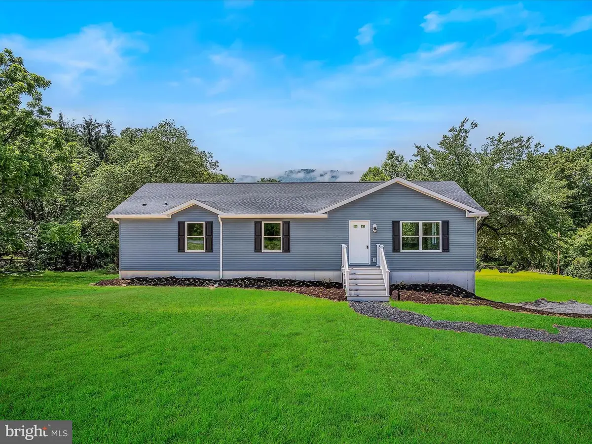 17 Apple Orchard Trl, Berkeley Springs, WV 25411 - Image #1