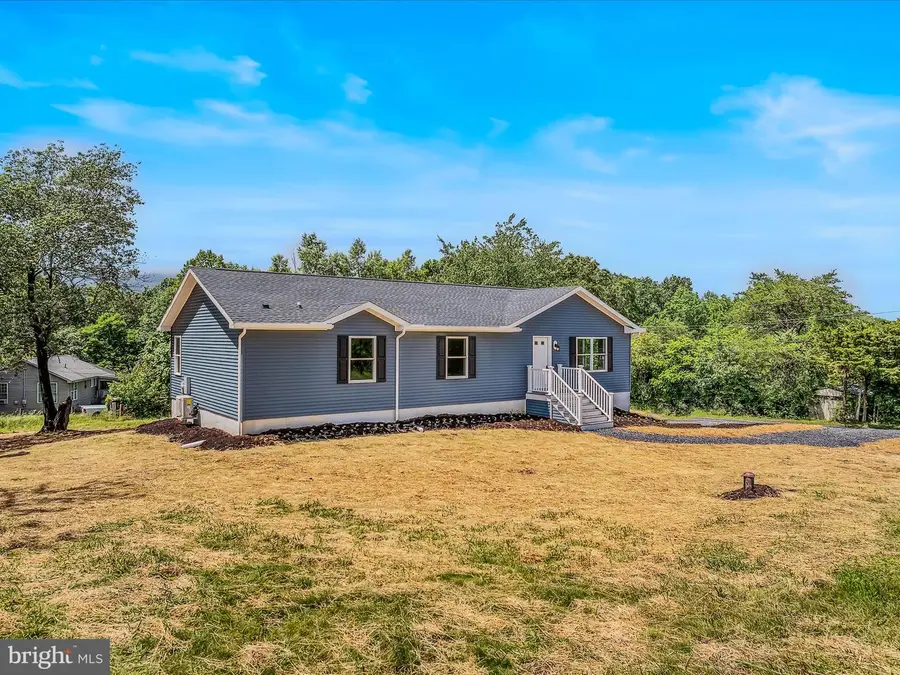 17 Apple Orchard Trl, Berkeley Springs, WV 25411 - Image #3