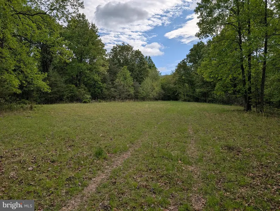 2429 Posey Hollow Rd, Berkeley Springs, WV 25411 - Image #3