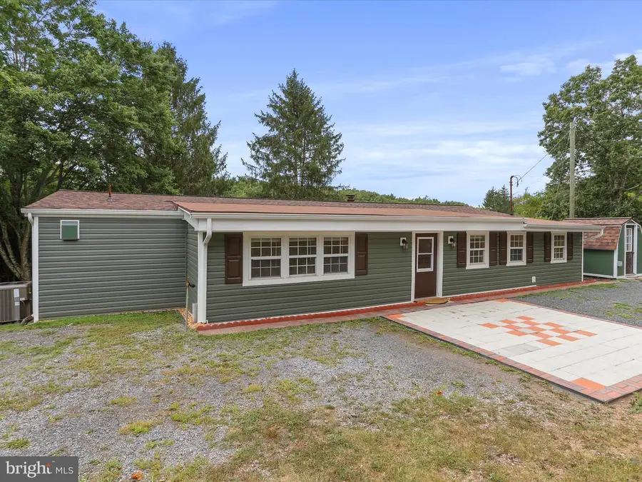 100 Stillwater Ln, Berkeley Springs, WV 25411 - #2