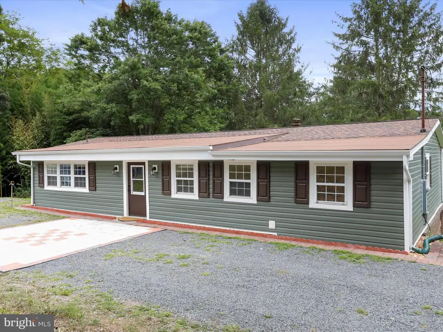 100 Stillwater Ln, Berkeley Springs, WV 25411 - #3