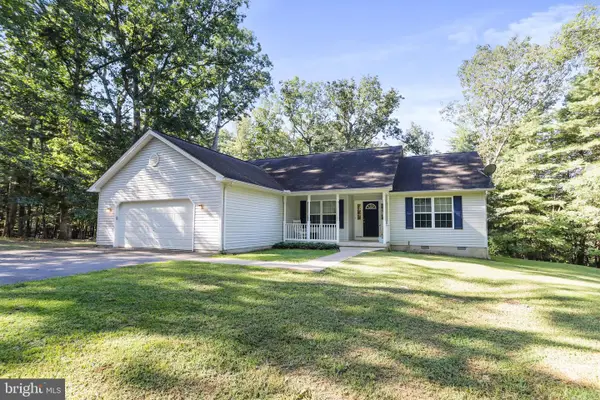 400 Spring Valley Dr, BERKELEY SPRINGS, WV 25411