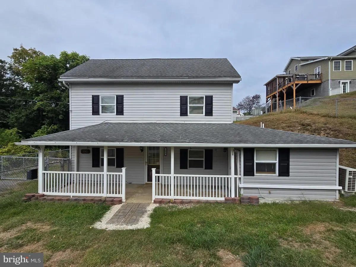 240 Ewing St, Berkeley Springs, WV 25411 - Image #1