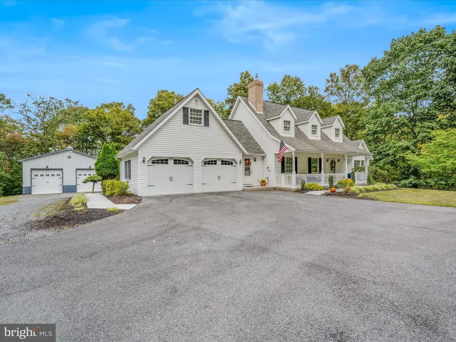 3659 Fairview Dr, Berkeley Springs, WV 25411 - Image #2