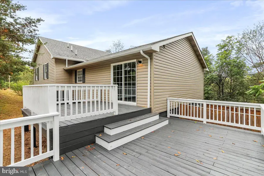 72 Pioneer Ln, Berkeley Springs, WV 25411 - Image #3