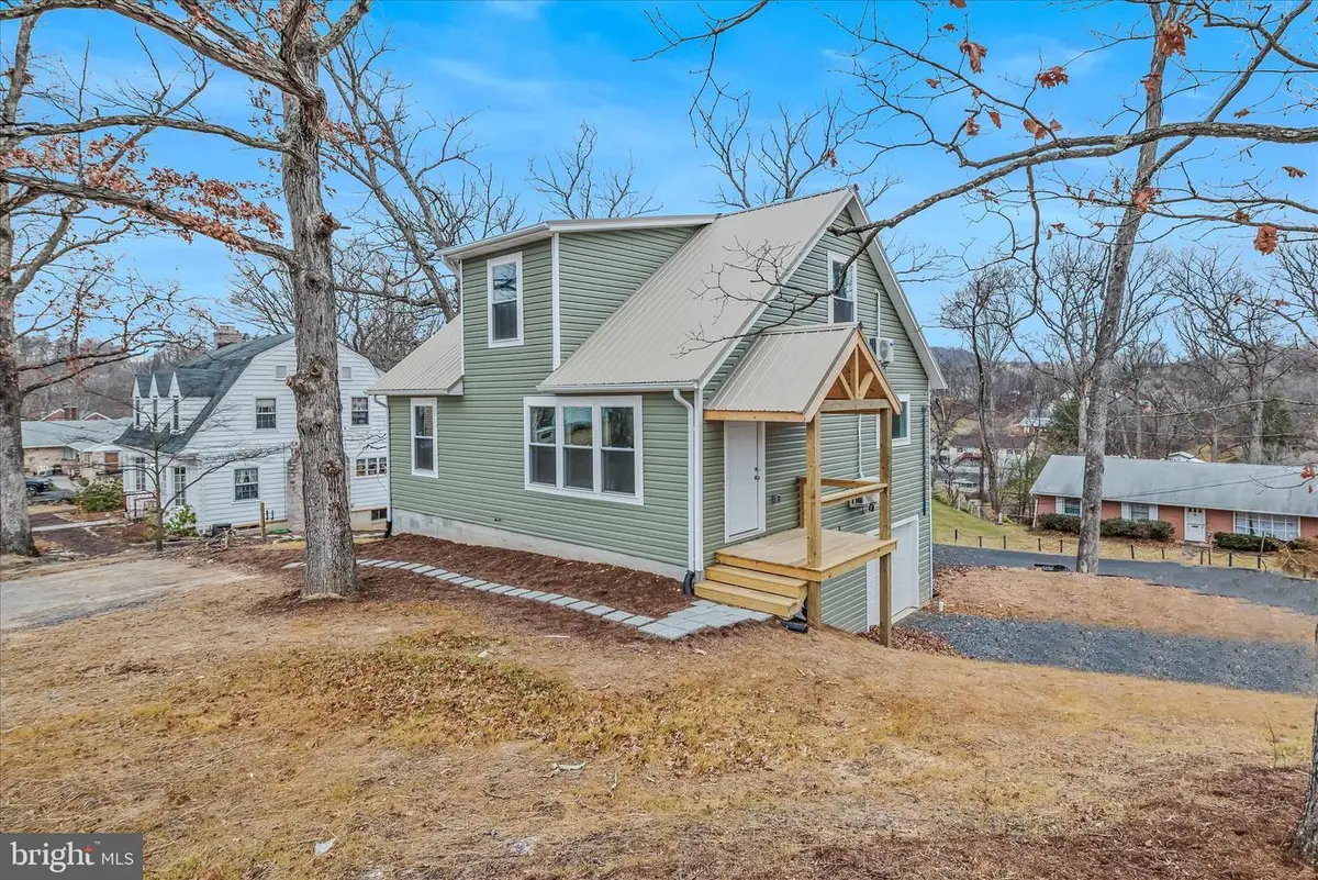 15 Hilltop Street, Berkeley Springs, WV 25411 - Image #1