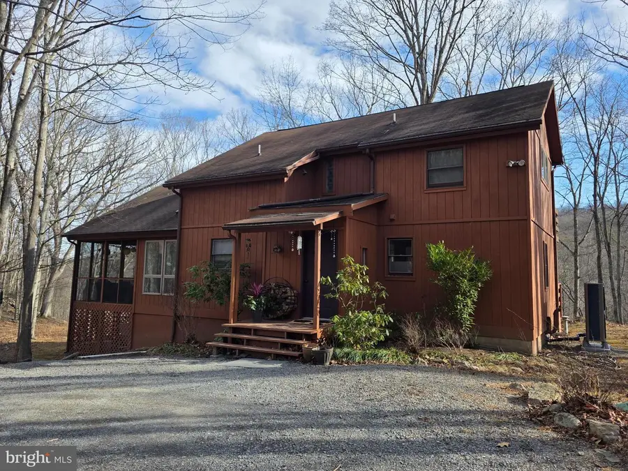 139 Cardinal Ln, Berkeley Springs, WV 25411 - #2