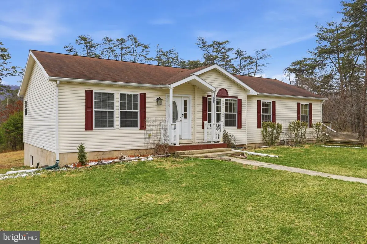 271 Packing Shed Rd, Berkeley Springs, WV 25411 - #1