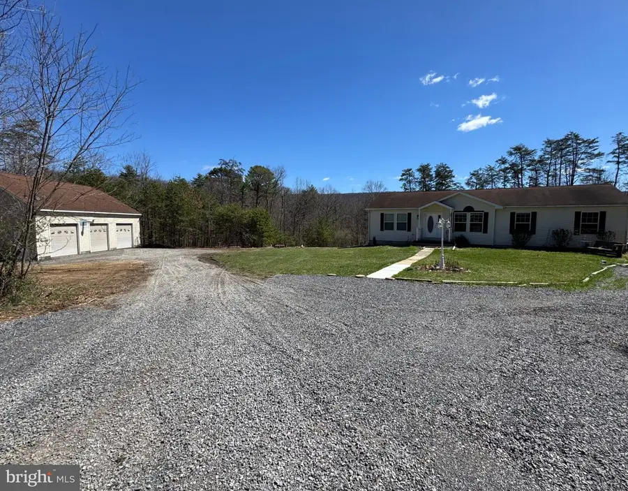 271 Packing Shed Rd, Berkeley Springs, WV 25411 - #3