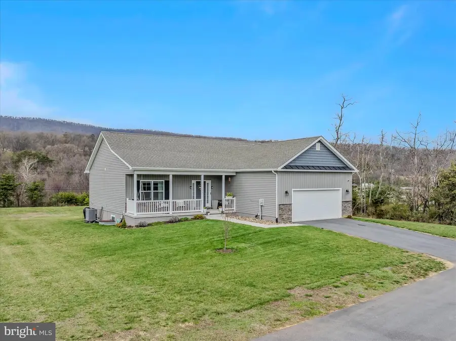 117 Mickey Mantle Ct, Berkeley Springs, WV 25411 - #2
