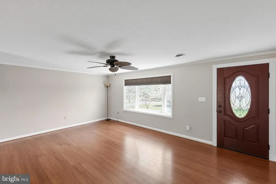 25 Nelson Ln, Berkeley Springs, WV 25411 - #3