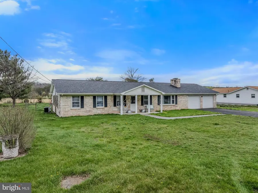 11195 Valley Rd, Berkeley Springs, WV 25411 - #2