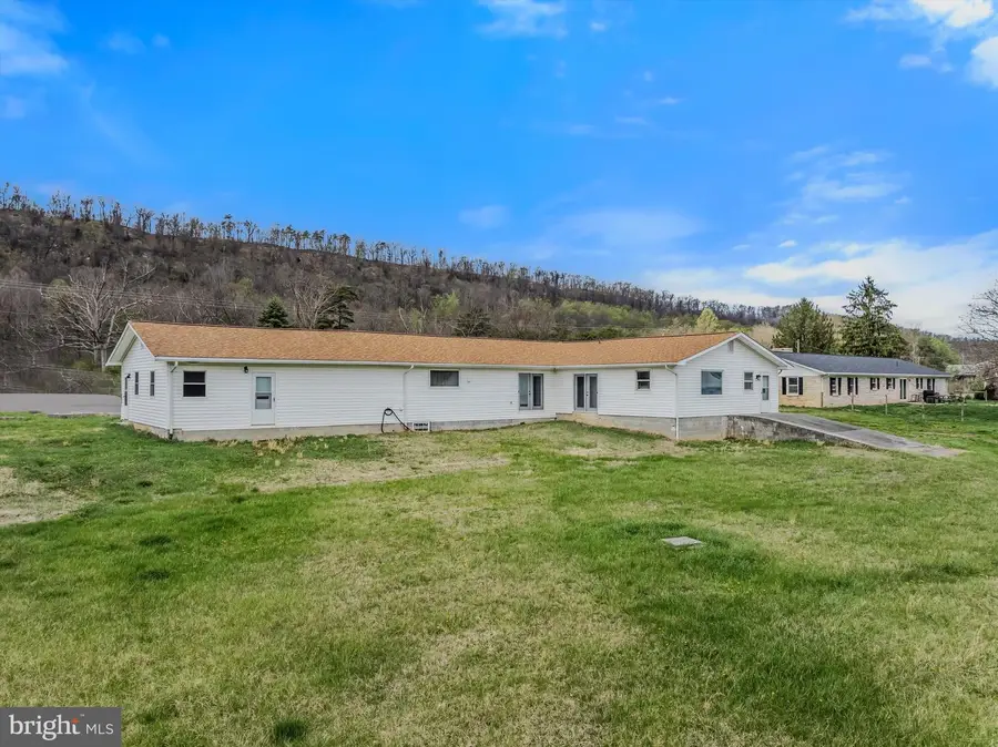 11223 Valley Rd, Berkeley Springs, WV 25411 - #3