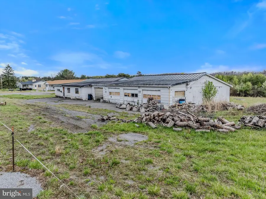 11249 Valley Rd, Berkeley Springs, WV 25411 - #2