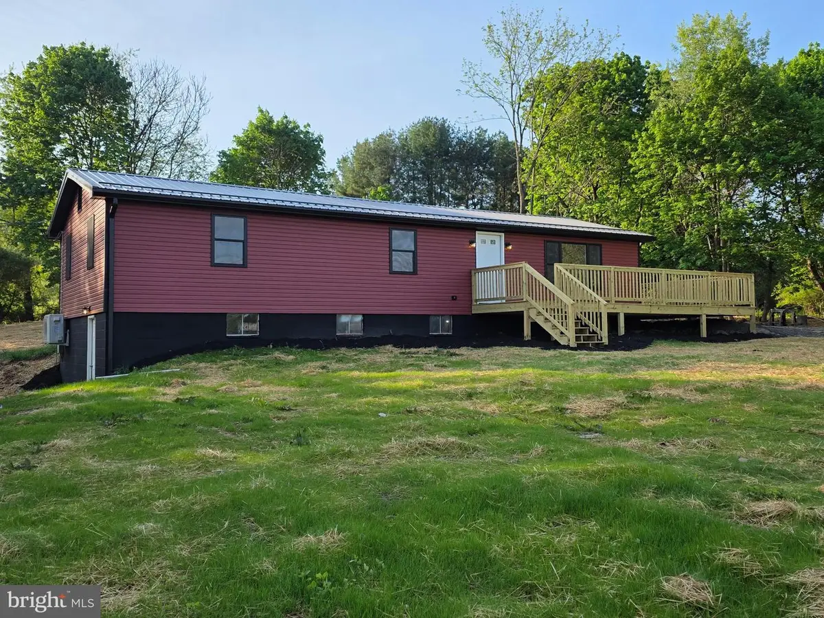 5 Dense Oak Ln, Berkeley Springs, WV 25411 - #1