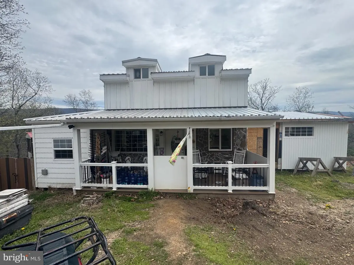 1821 Bears Lope Ln, Great Cacapon, WV 25422 - #1