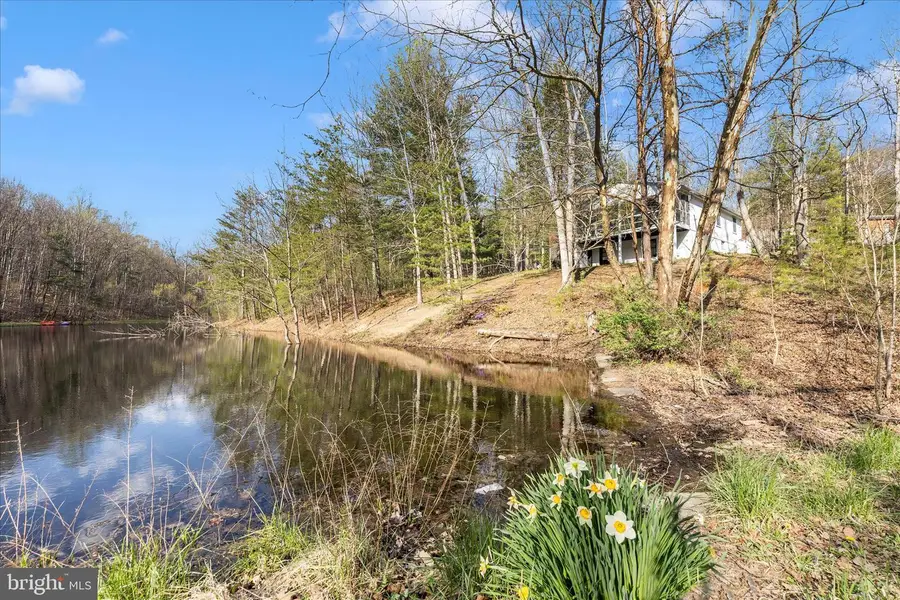 371 Oak Hill Rd, Berkeley Springs, WV 25411 - #2