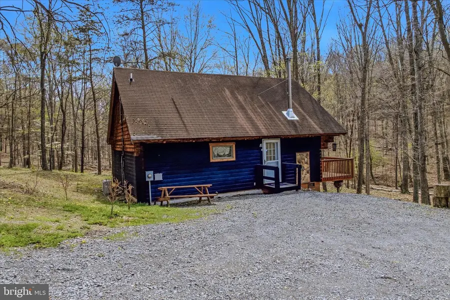 264 Clear Spring Ln, Berkeley Springs, WV 25411 - #2