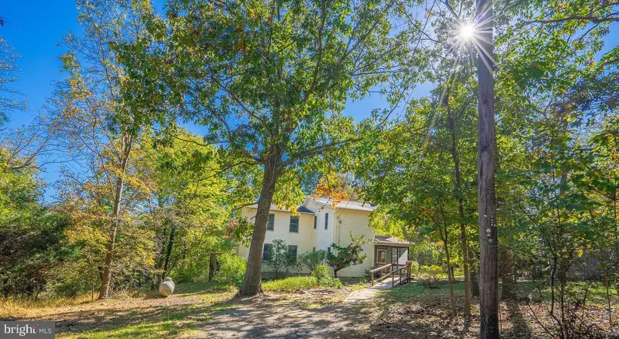 295 Greenwoods Dr, Berkeley Springs, WV 25411 - #2