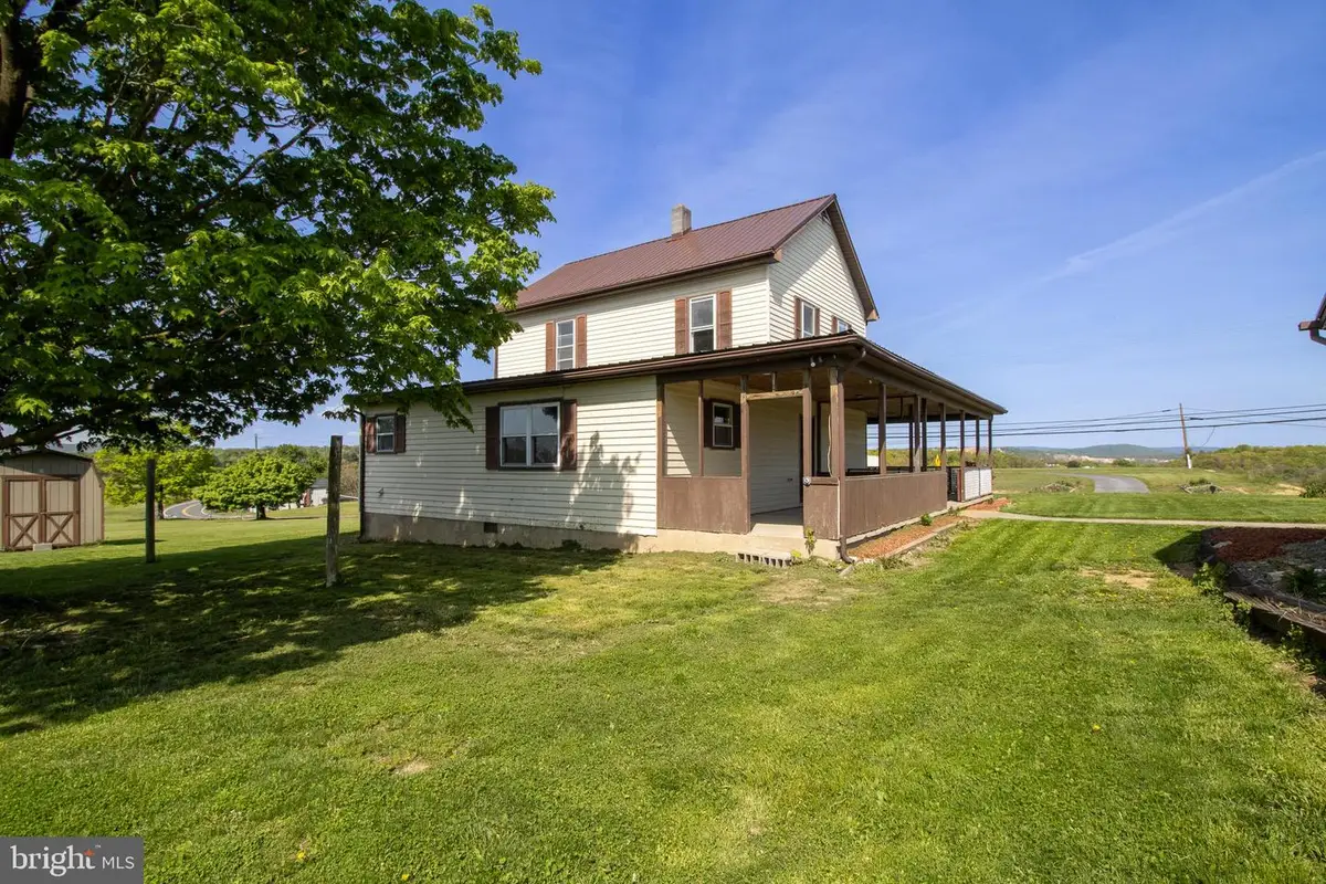 12 Ridersville Rd, Berkeley Springs, WV 25411 - #1