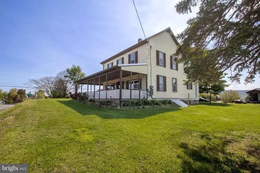 12 Ridersville Rd, Berkeley Springs, WV 25411 - #2