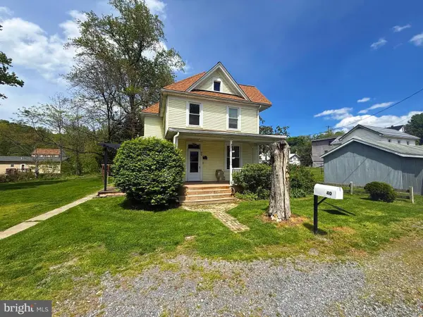 40 Mable Ln, BERKELEY SPRINGS, WV 25411