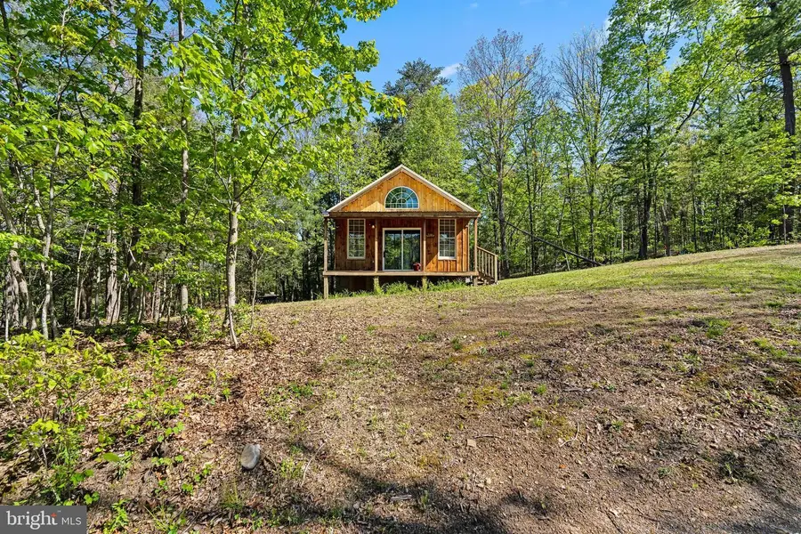21 Thornwood Dr, Berkeley Springs, WV 25411 - #3
