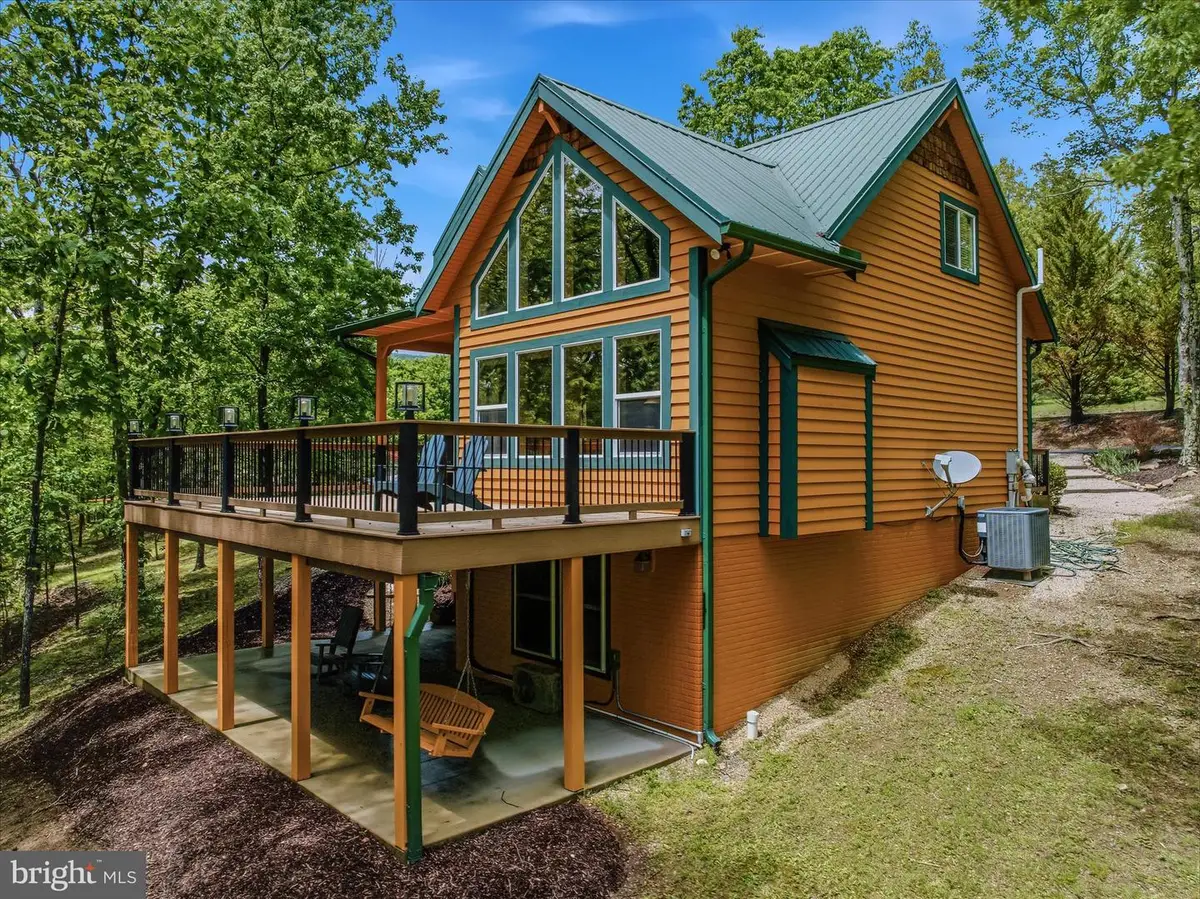 110 Montevideo Rd, Berkeley Springs, WV 25411 - #1