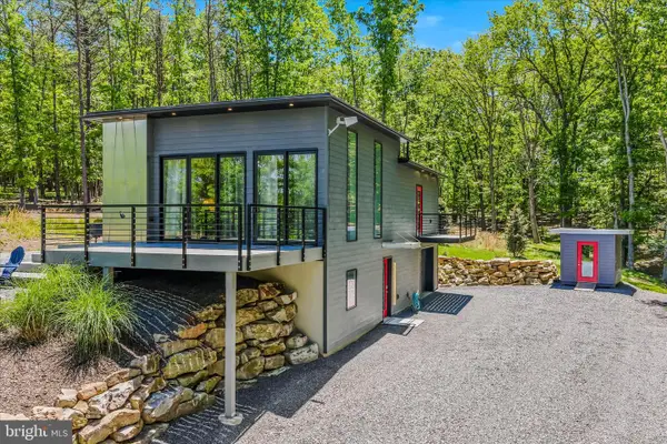 80 Holly Hill Court, BERKELEY SPRINGS, WV 25411