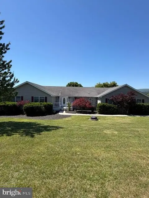 302 Prado Way, Berkeley Springs, WV 25411 - #1