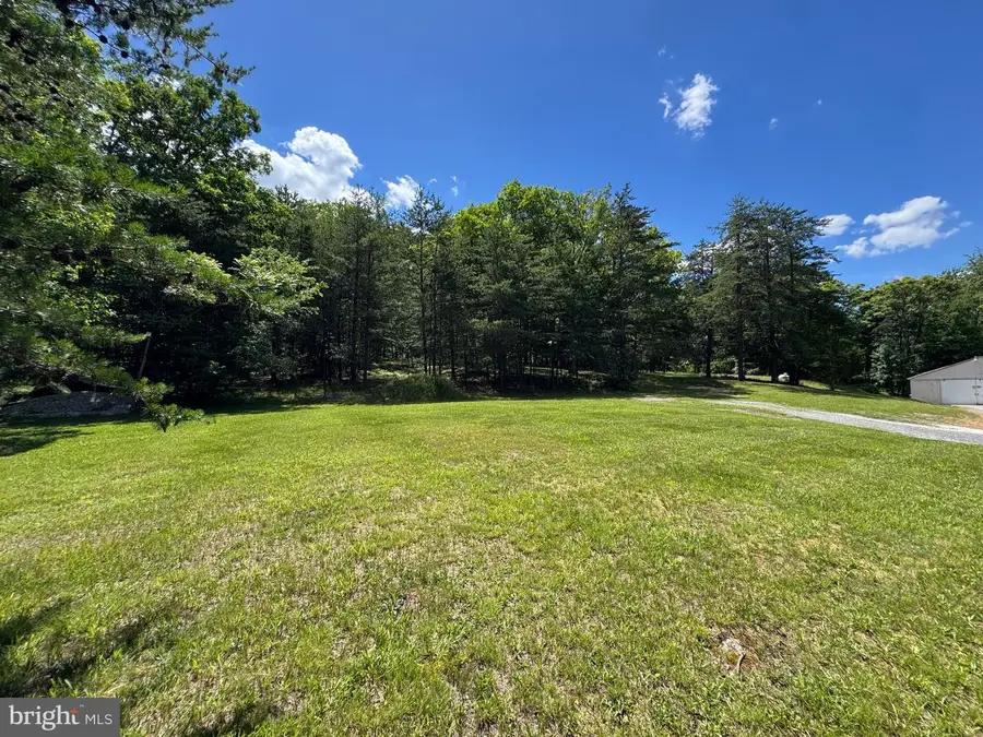 346 Sand Mine Rd, Berkeley Springs, WV 25411 - #2
