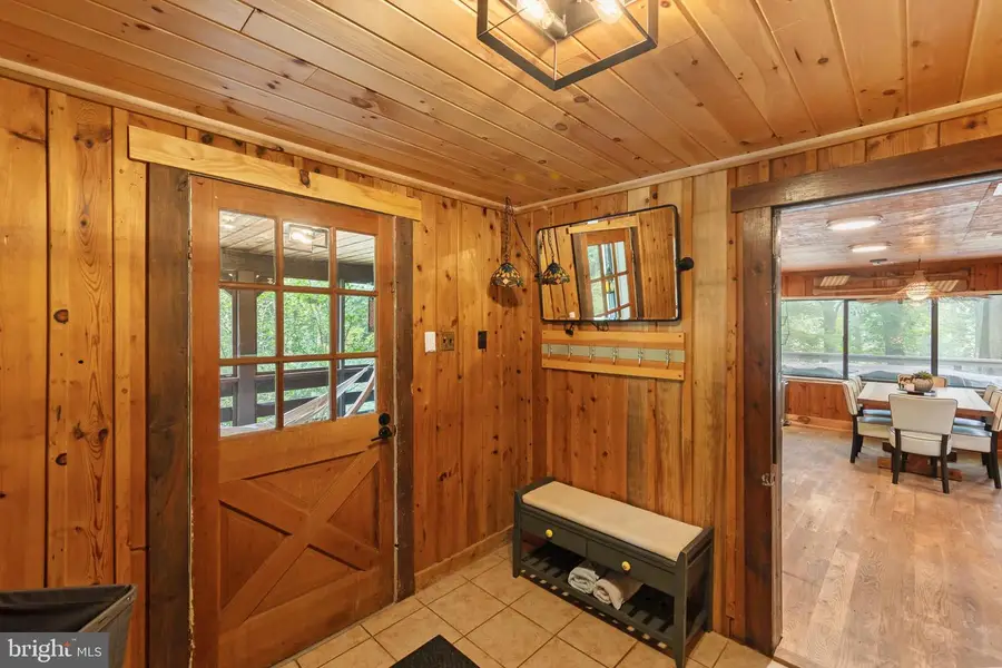 590 Hunters Camp Rd, Great Cacapon, WV 25422 - #2