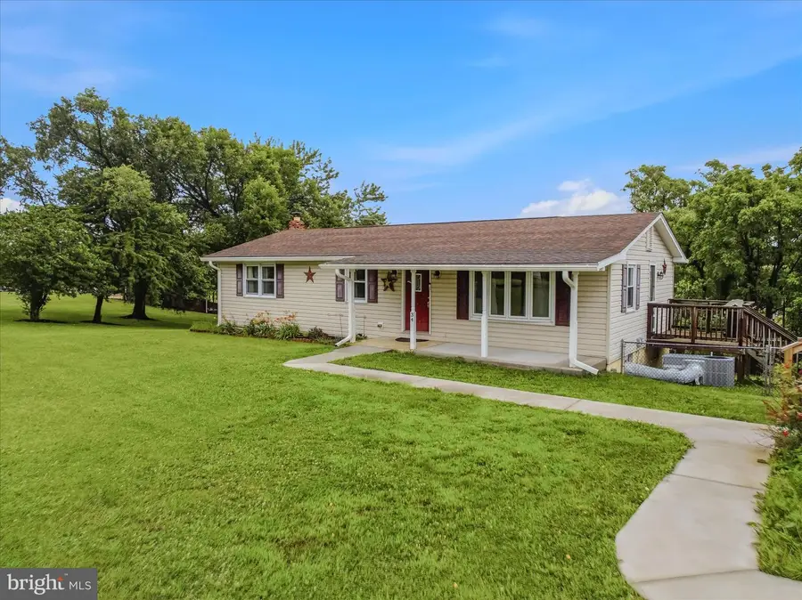 34 Morgan Ln, Berkeley Springs, WV 25411 - #3