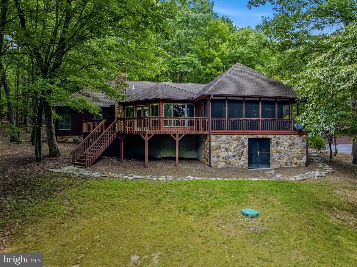 355 Sandstone Ln, Berkeley Springs, WV 25411 - #1