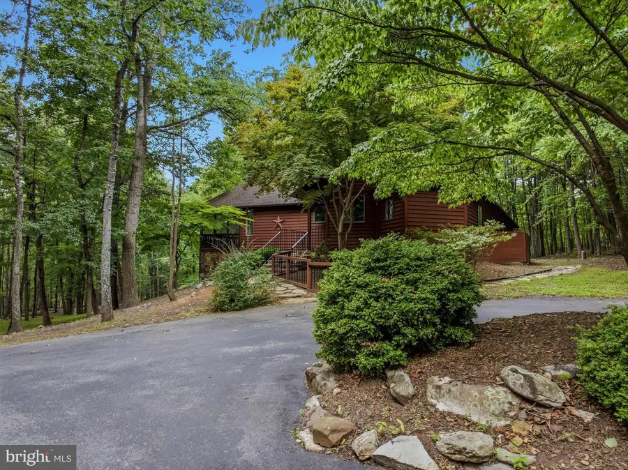 355 Sandstone Ln, Berkeley Springs, WV 25411 - #3