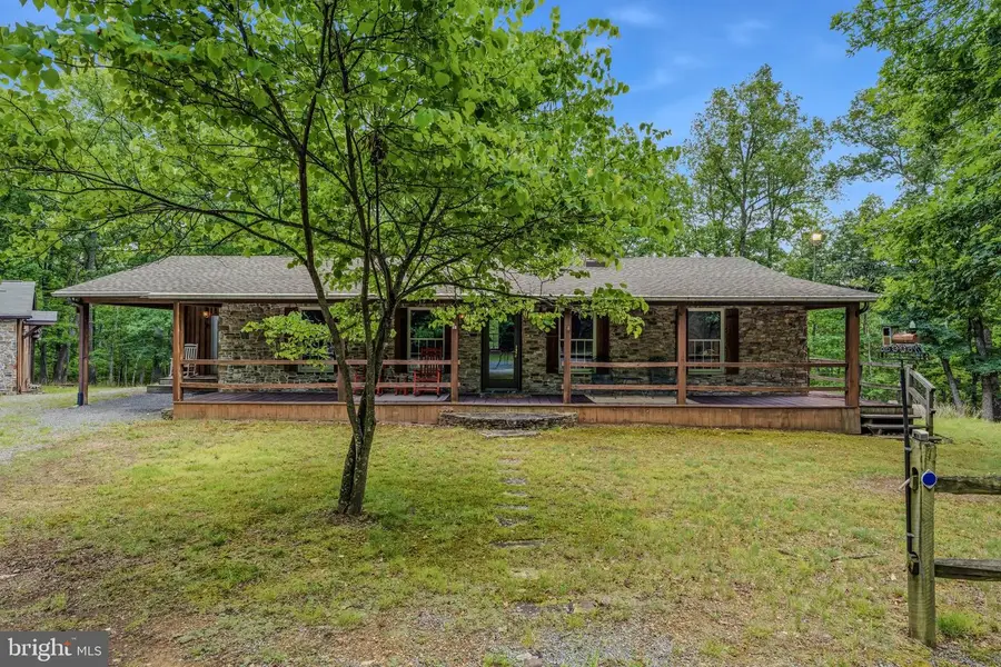 781 Moss Ln, Great Cacapon, WV 25422 - #2
